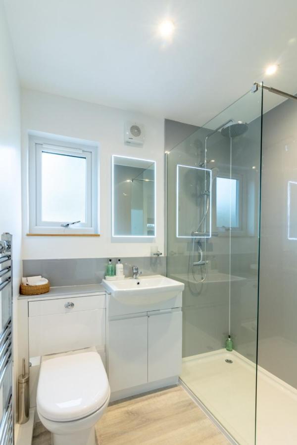 Allt Mor Rentals - Chalet With Hot Tub, And Studio Apartment No Hot Tub Roybridge Dış mekan fotoğraf