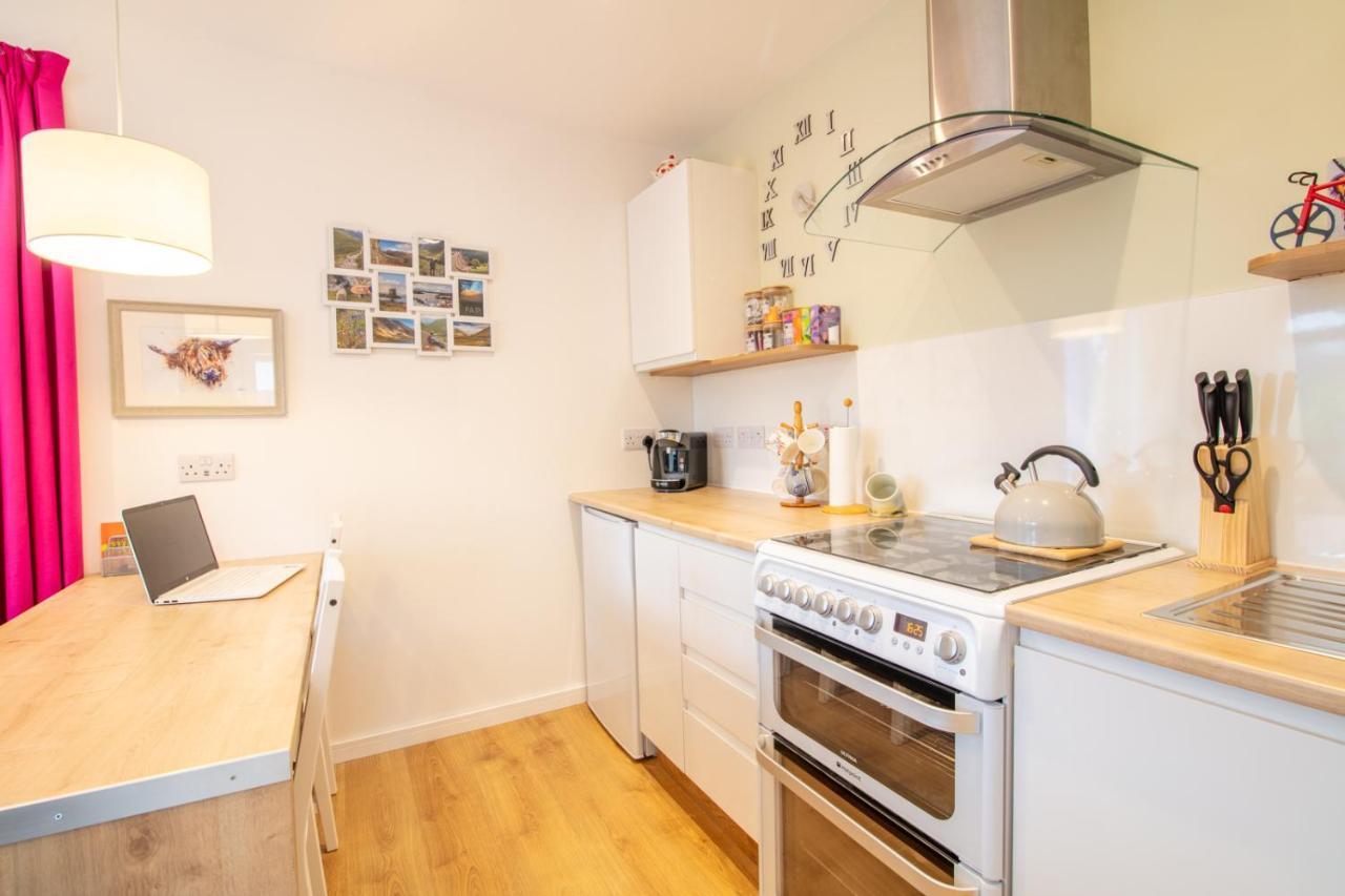 Allt Mor Rentals - Chalet With Hot Tub, And Studio Apartment No Hot Tub Roybridge Dış mekan fotoğraf