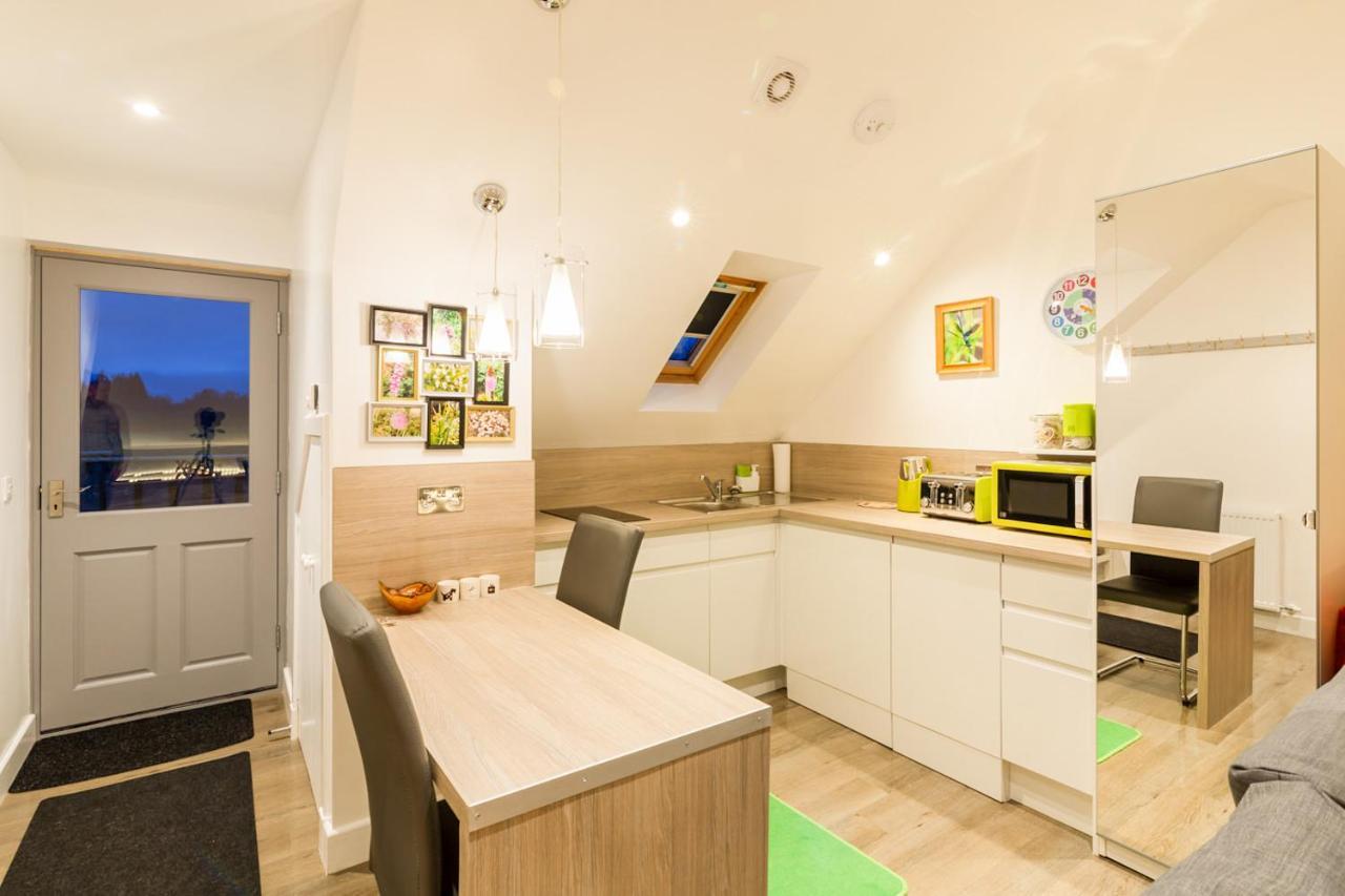 Allt Mor Rentals - Chalet With Hot Tub, And Studio Apartment No Hot Tub Roybridge Dış mekan fotoğraf