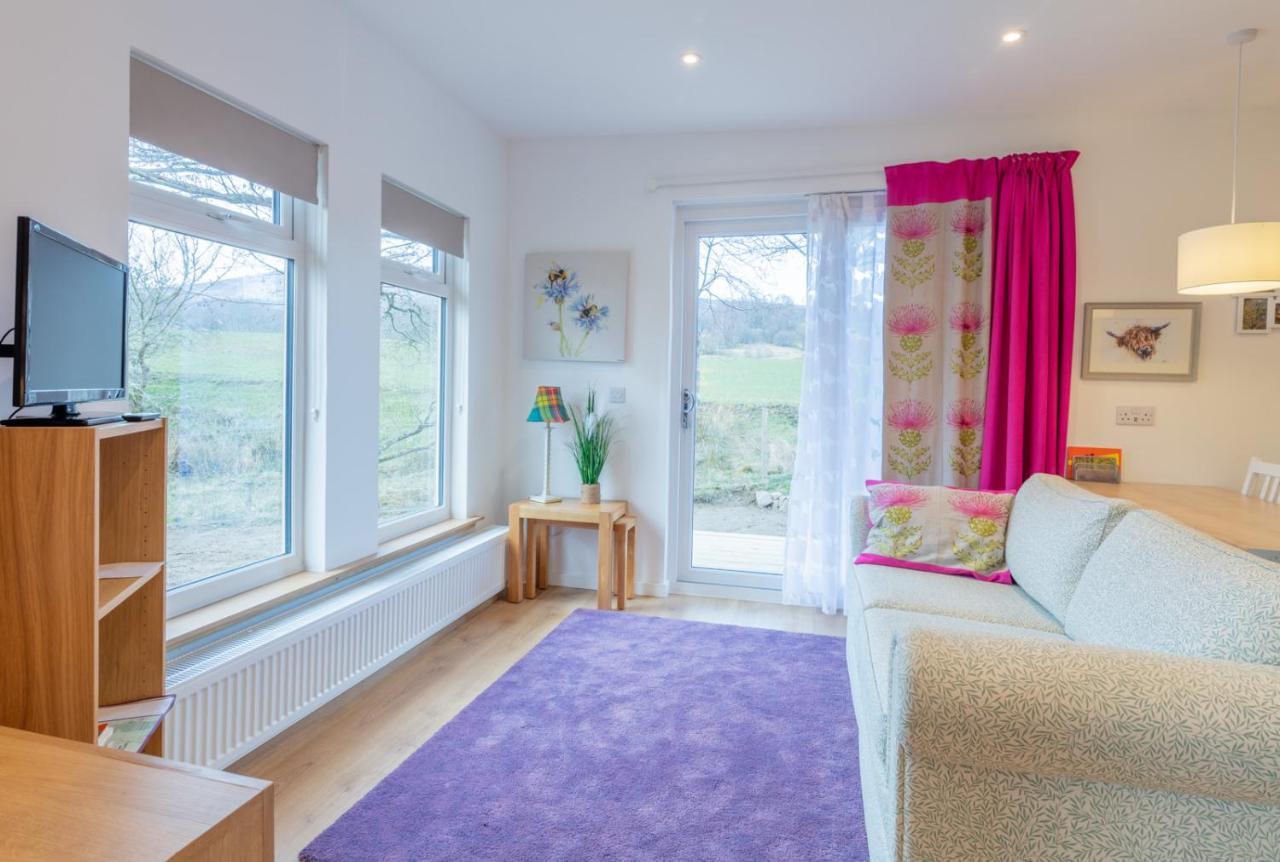 Allt Mor Rentals - Chalet With Hot Tub, And Studio Apartment No Hot Tub Roybridge Dış mekan fotoğraf